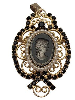 Gold Tone Faux Pearl Rhinestone Glass Intaglio Cameo Filigree Pin Pendant M831